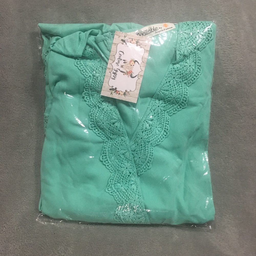 3 Pack (1S, 1M, 1L) Reseller Bundle Mint Surplice Sleeve Romper - Picture 5 of 5